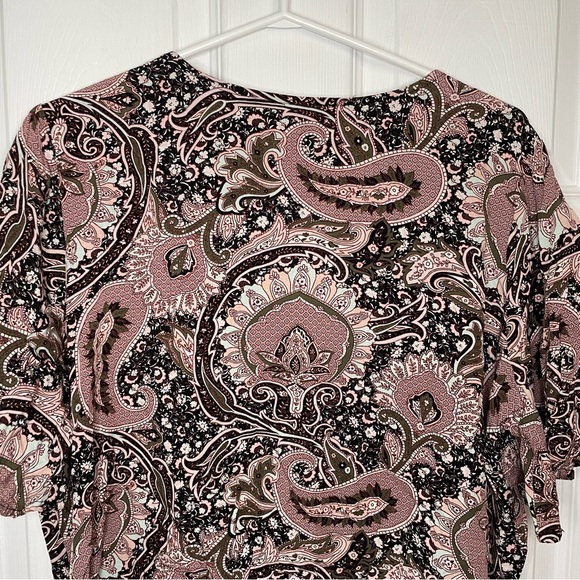 Lord and Taylor Design Lab Paisley tie front blouse. 1X - Picture 6 of 8